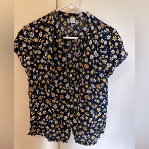 Old navy button shirt